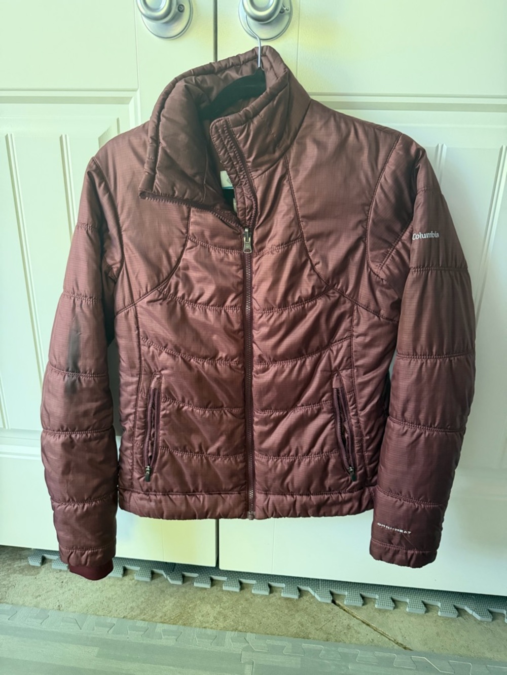 Columbia Women's Burgundy Quilted Ski Jacket